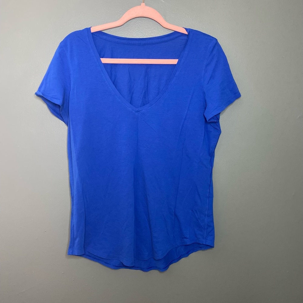 Lululemon T-shirt